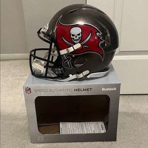 Riddell NFL Speed Football Authentic Helmet Tampa Bay Buccaneers